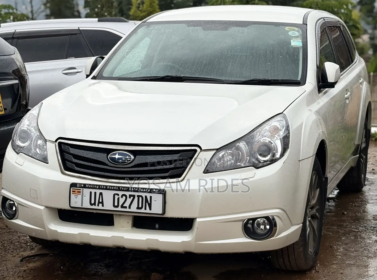 Subaru Outback 2.5i Premium 2011 White
