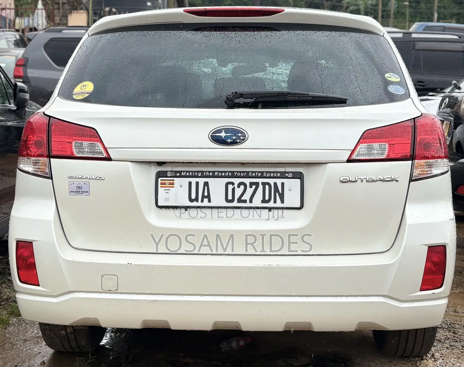 Subaru Outback 2.5i Premium 2011 White