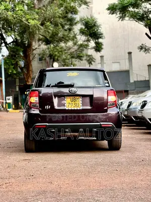 Toyota IST 2008 Maroon
