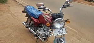 New Bajaj Boxer 2025 Red
