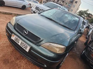 Opel Astra 2006 Gray