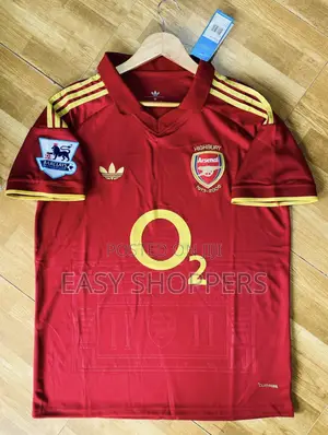 Arsenal Football Club 2005-2006 Retro Home Jersey in Redcurrant