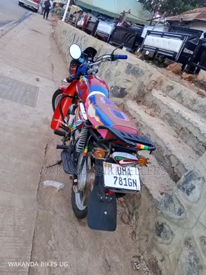 Bajaj Boxer 125 2024 Red