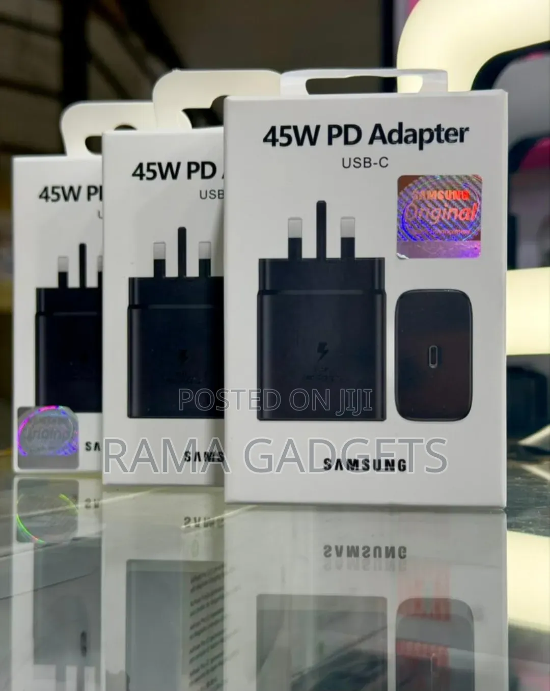 45w Pd Adapter (Usb-C) for Uk-Style Wall Outlets.