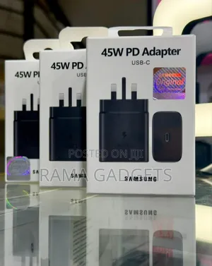 45w Pd Adapter (Usb-C) for Uk-Style Wall Outlets.