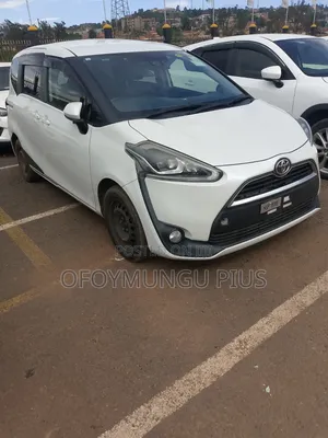 Toyota Sienta 2016 Black