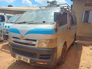 Toyota HiAce 2006 Silver