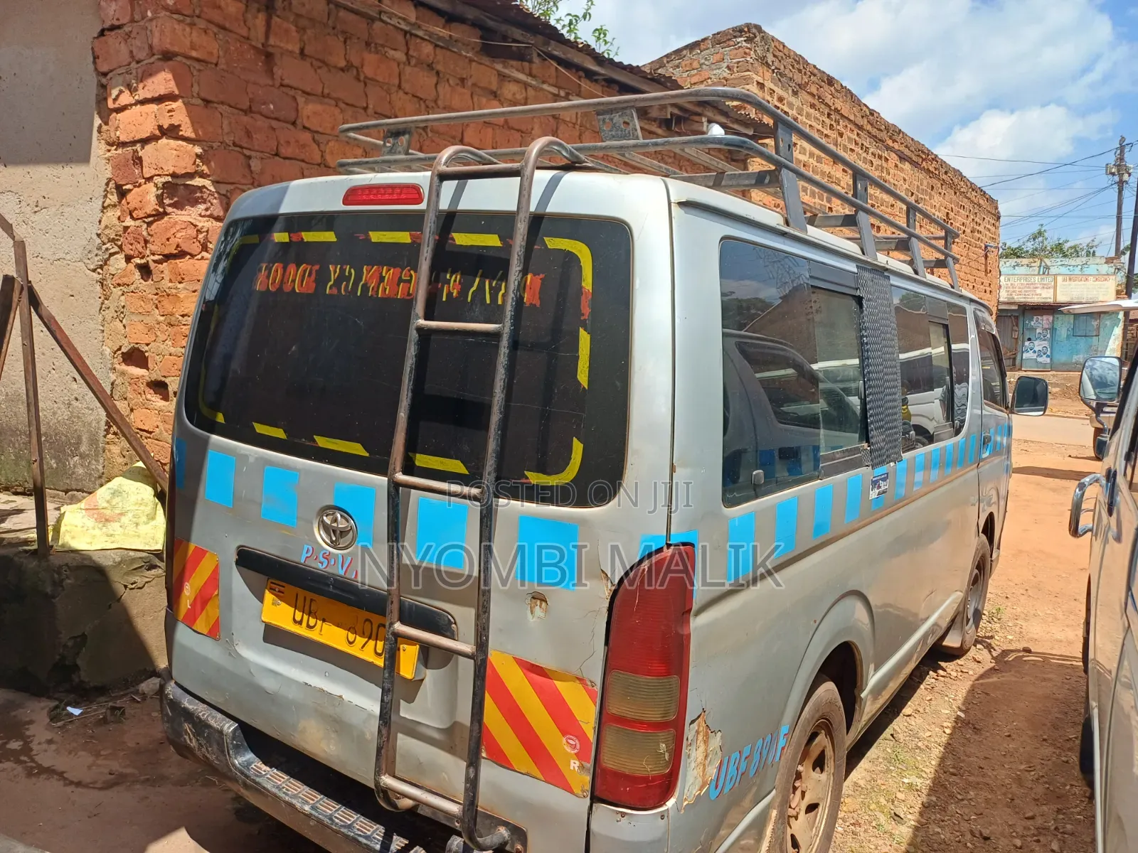 Toyota HiAce 2006 Silver
