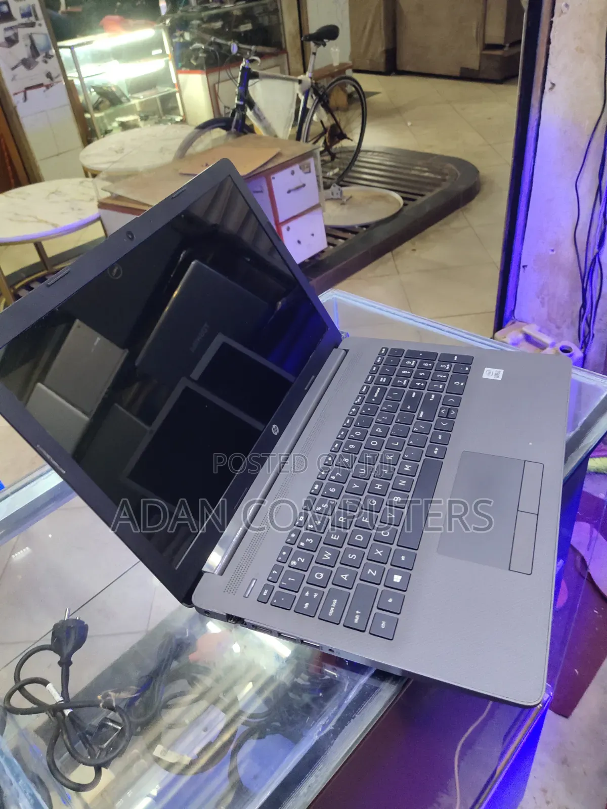 Laptop HP 250 G7 4GB Intel Celeron SSD 256GB