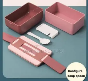 Contemporary Bento-Style Lunch Box With Integrated Handle