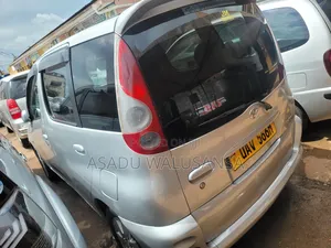Toyota Fun Cargo 2003 Silver
