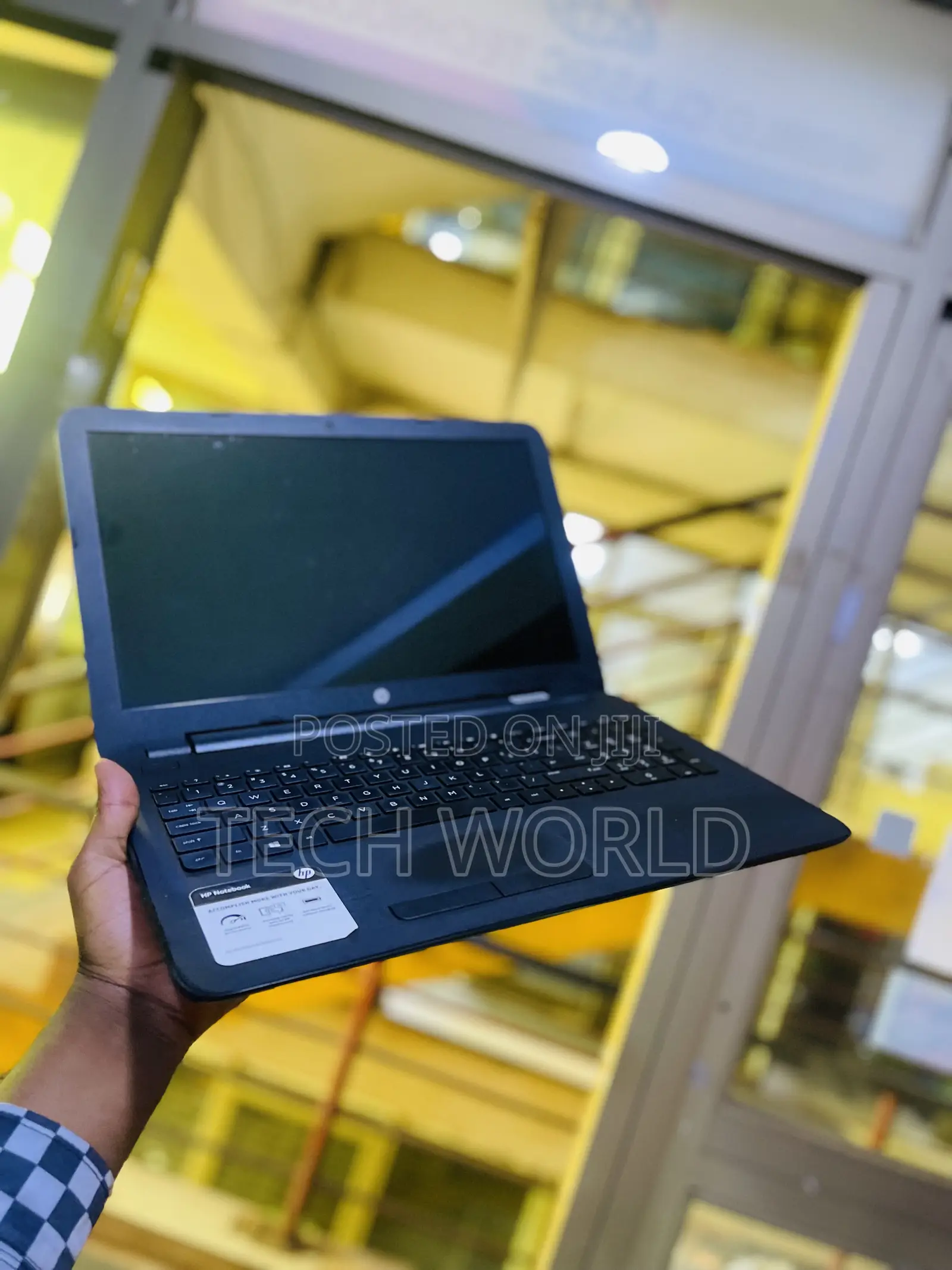 Laptop HP 15-dw3031 8GB Intel Core i5 HDD 500GB