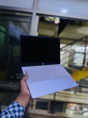 Laptop HP 14-ep0063 4GB Intel Celeron SSD 128GB