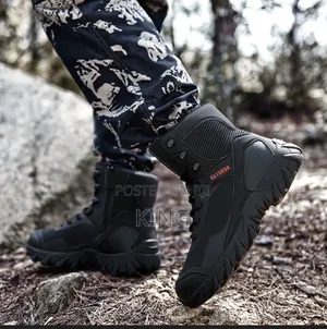A533 Tactical Outdoor Desert Boots. Black, Brown