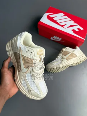 Nike Zoom Vomero 5 Sneakers Light Ivory and Sail