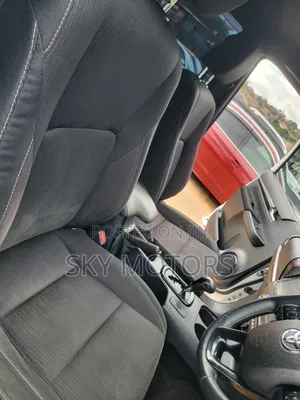 Toyota Hilux 2019 White