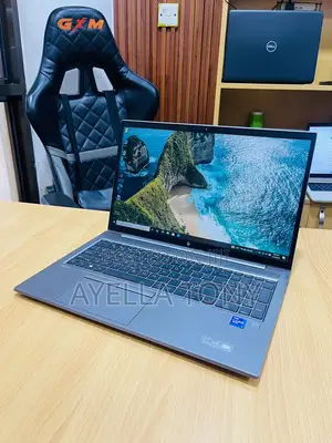 New Laptop HP ZBook Firefly G8 16GB Intel Core i7 SSD 256GB