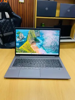 New Laptop HP ZBook Firefly 15 G7 16GB Intel Core i7 SSD 512GB