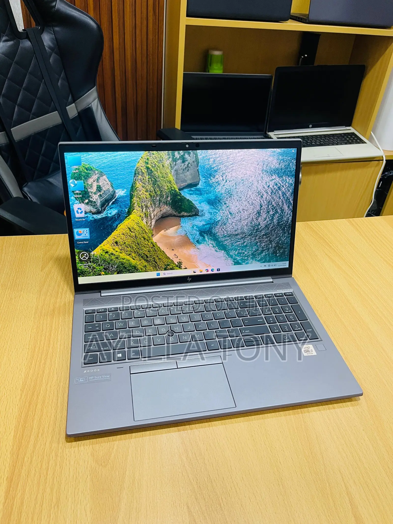 New Laptop HP ZBook Firefly 15 G7 16GB Intel Core i7 SSD 512GB