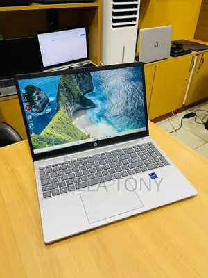 New Laptop HP Pavilion 15 8GB Intel Core i7 SSD 512GB