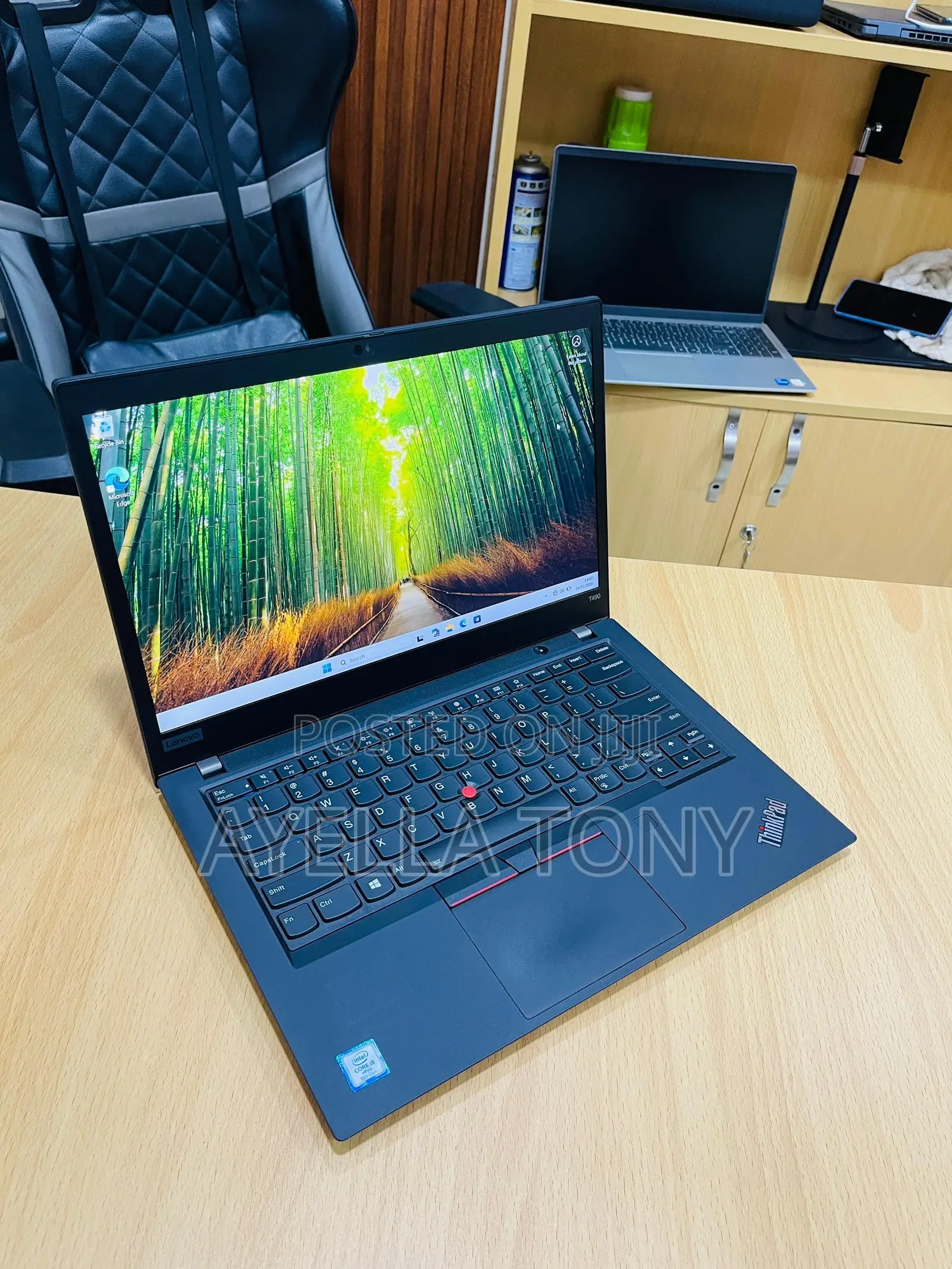 New Laptop Lenovo ThinkPad T490s 8GB Intel Core i5 SSD 256GB