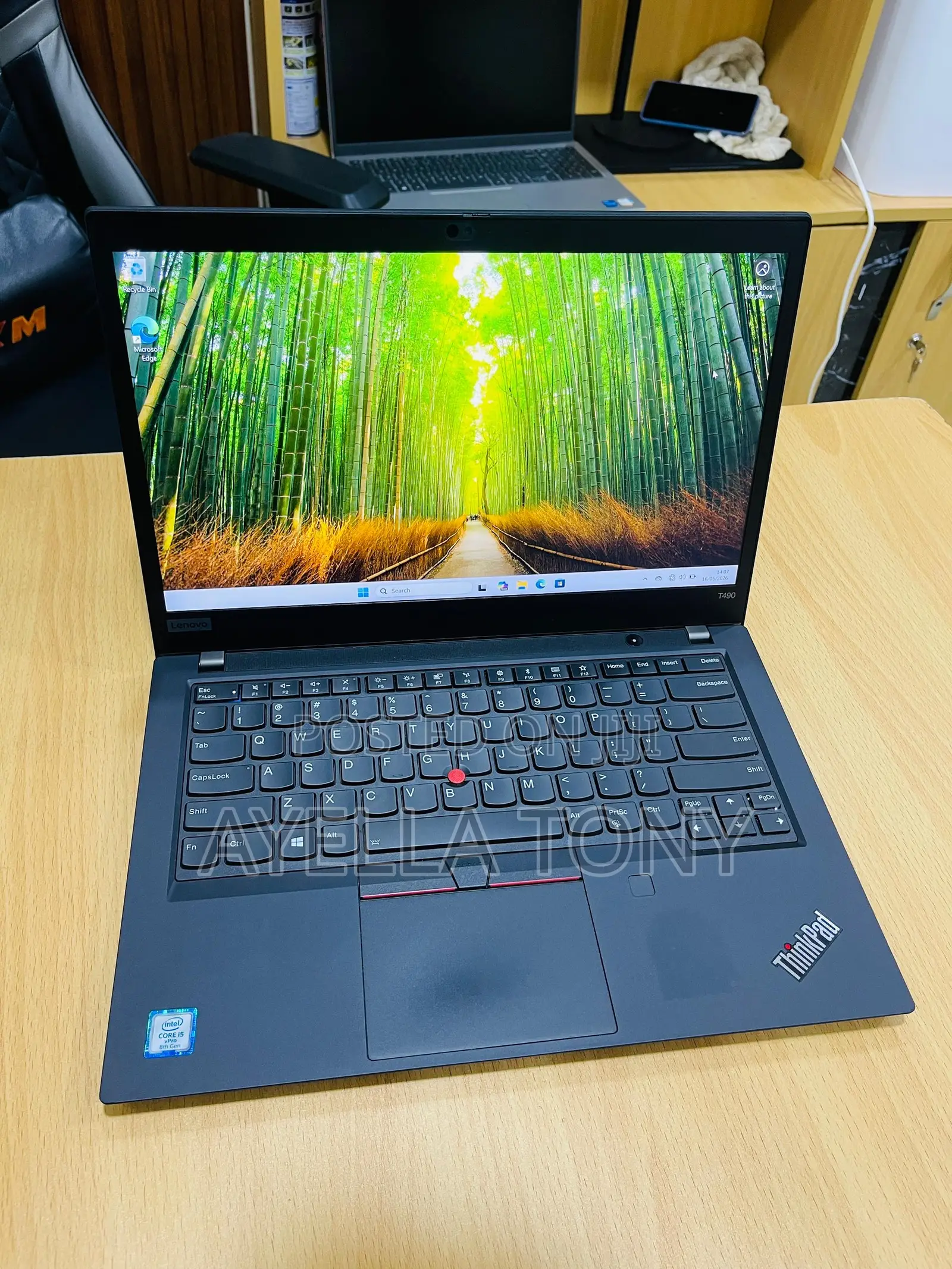New Laptop Lenovo ThinkPad T490s 8GB Intel Core i5 SSD 256GB