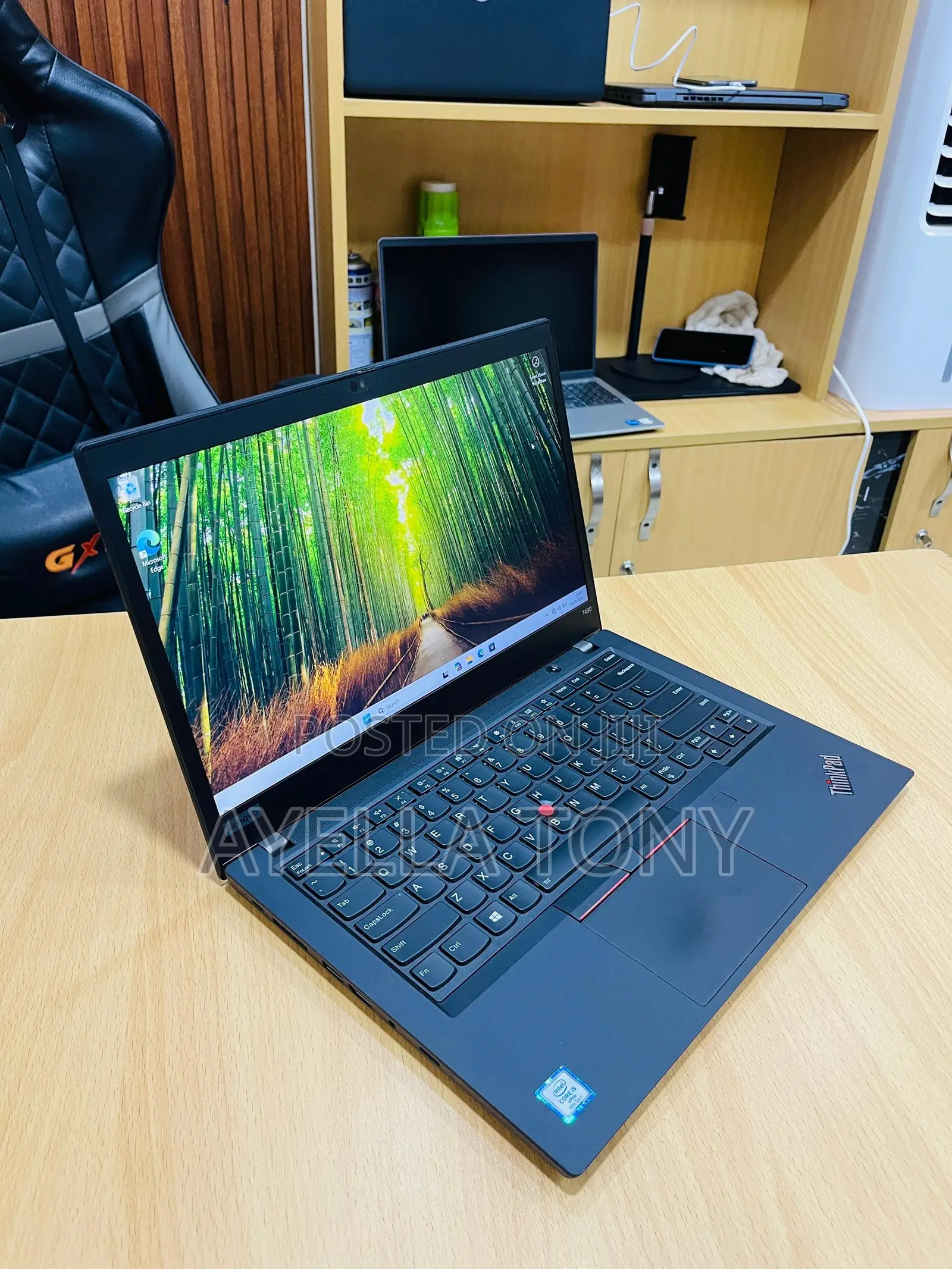 New Laptop Lenovo ThinkPad T490s 8GB Intel Core i5 SSD 256GB