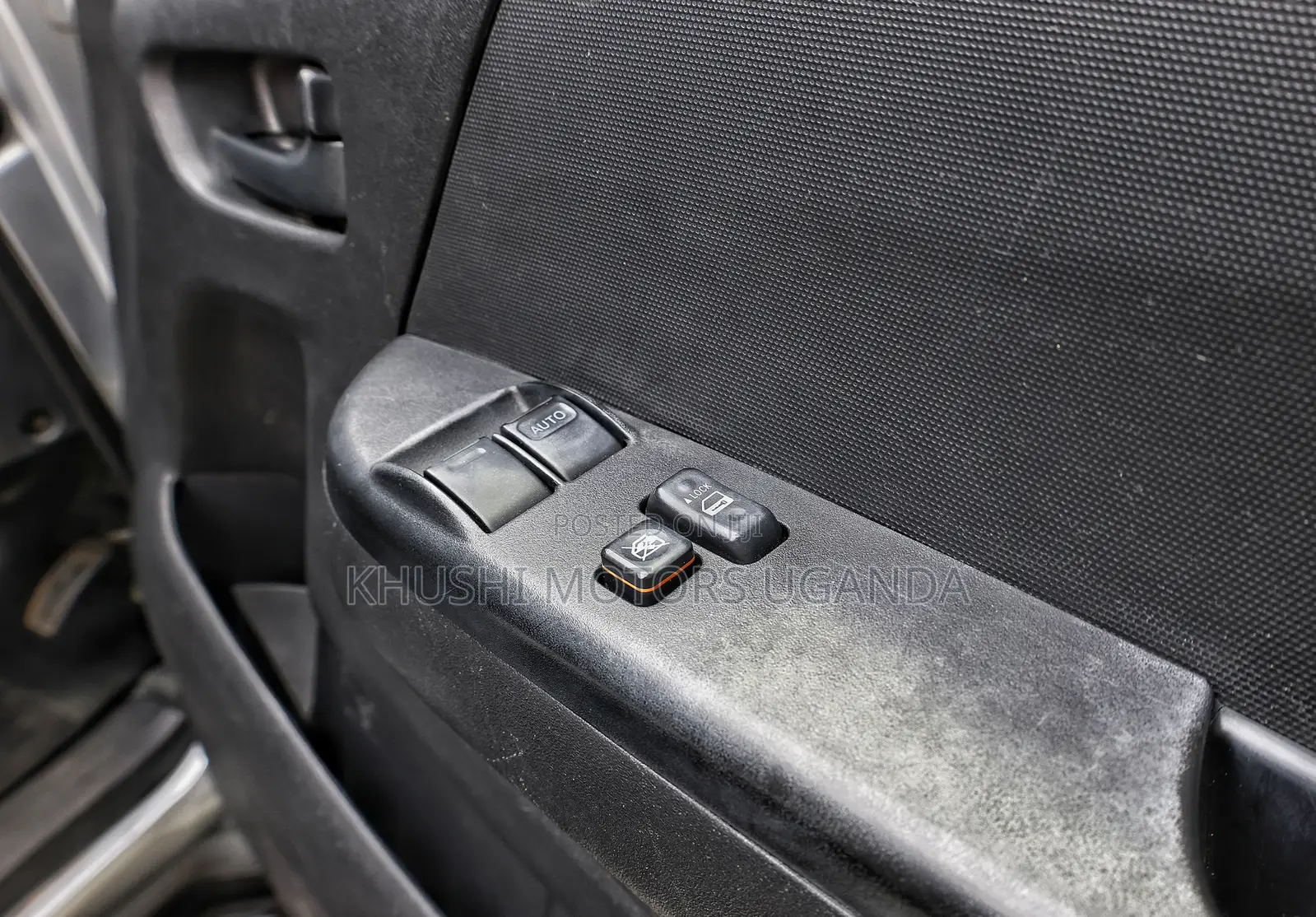 Toyota Regius 2012 Silver