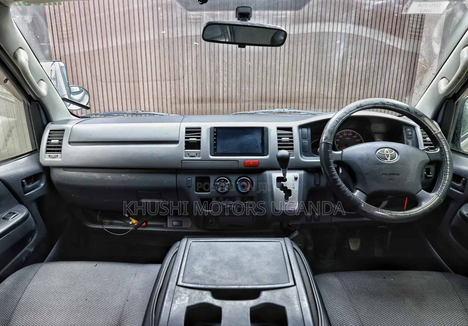 Toyota Regius 2012 Silver