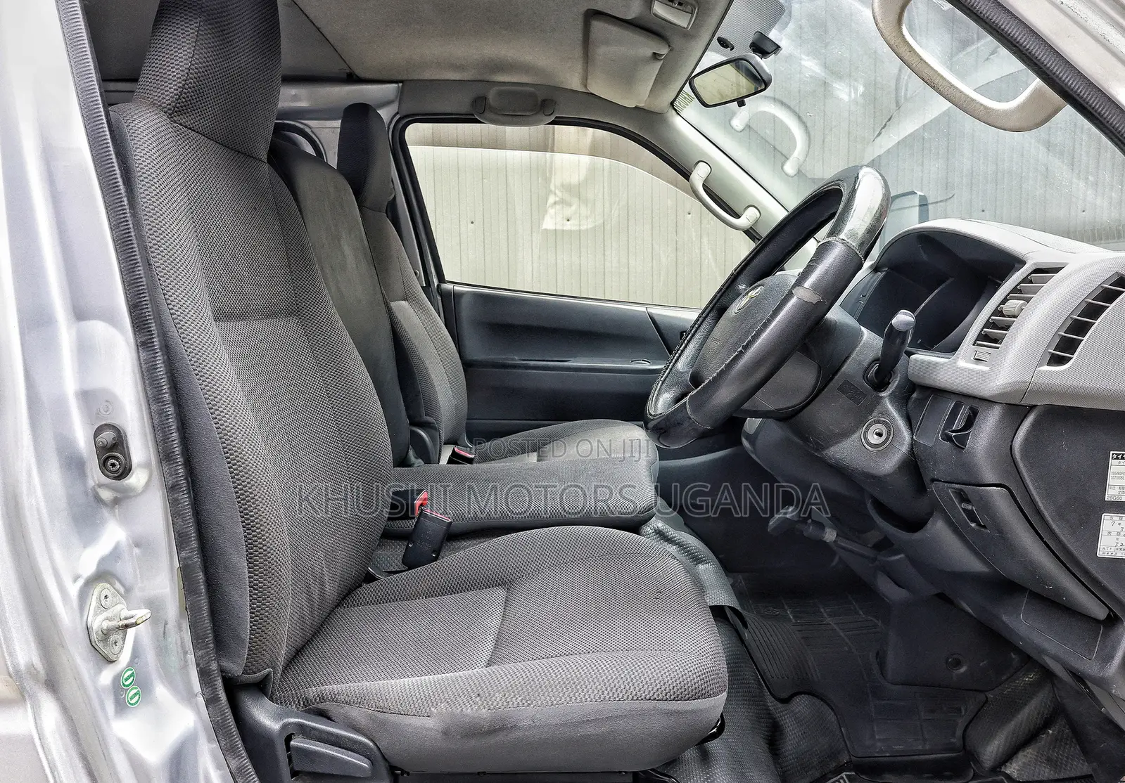Toyota Regius 2012 Silver