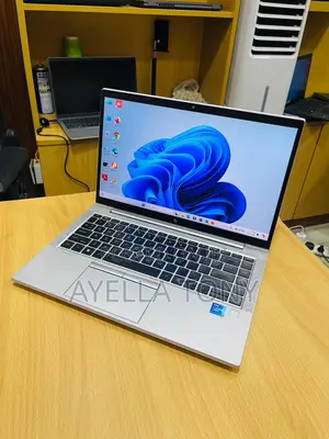 New Laptop HP EliteBook 840 G8 8GB Intel Core i5 SSD 256GB