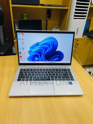 New Laptop HP EliteBook 840 G8 8GB Intel Core i5 SSD 256GB
