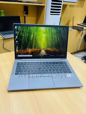 New Laptop HP ZBook Firefly 14 G7 32GB Intel Core i7 SSD 512GB