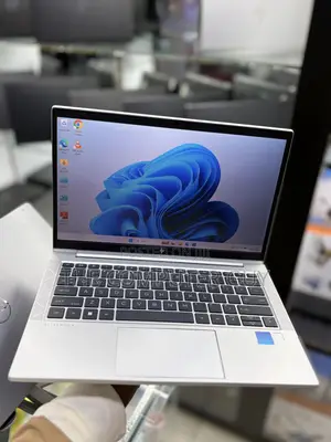 New Laptop HP EliteBook 830 G8 8GB Intel Core i7 SSD 256GB