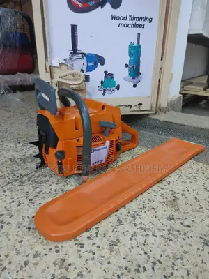 Husqvarna 2 Stroke/Gasoline Powered/Petrol Engine Chainsaw