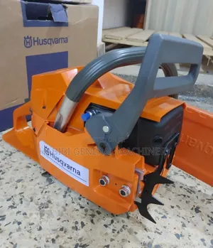 Husqvarna 2 Stroke/Gasoline Powered/Petrol Engine Chainsaw
