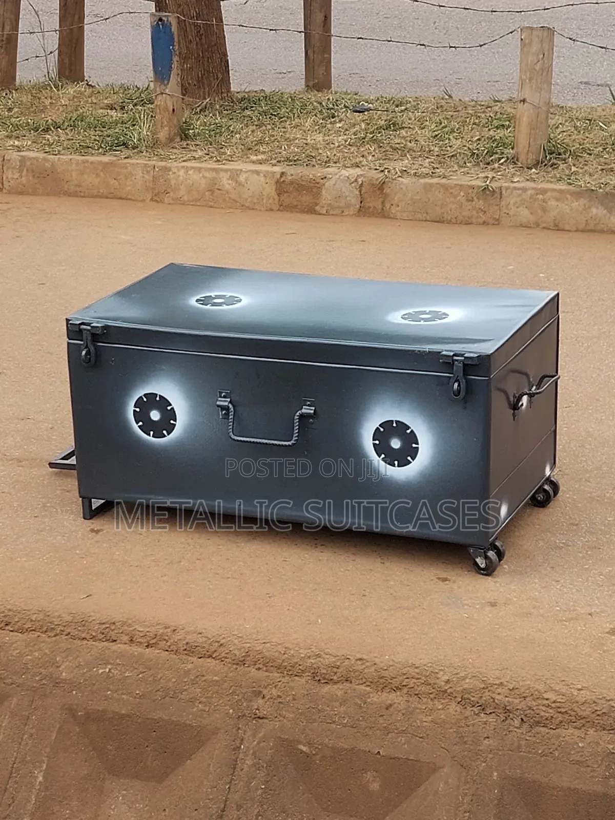 Extra Large Metallic Suitcase With Rollers