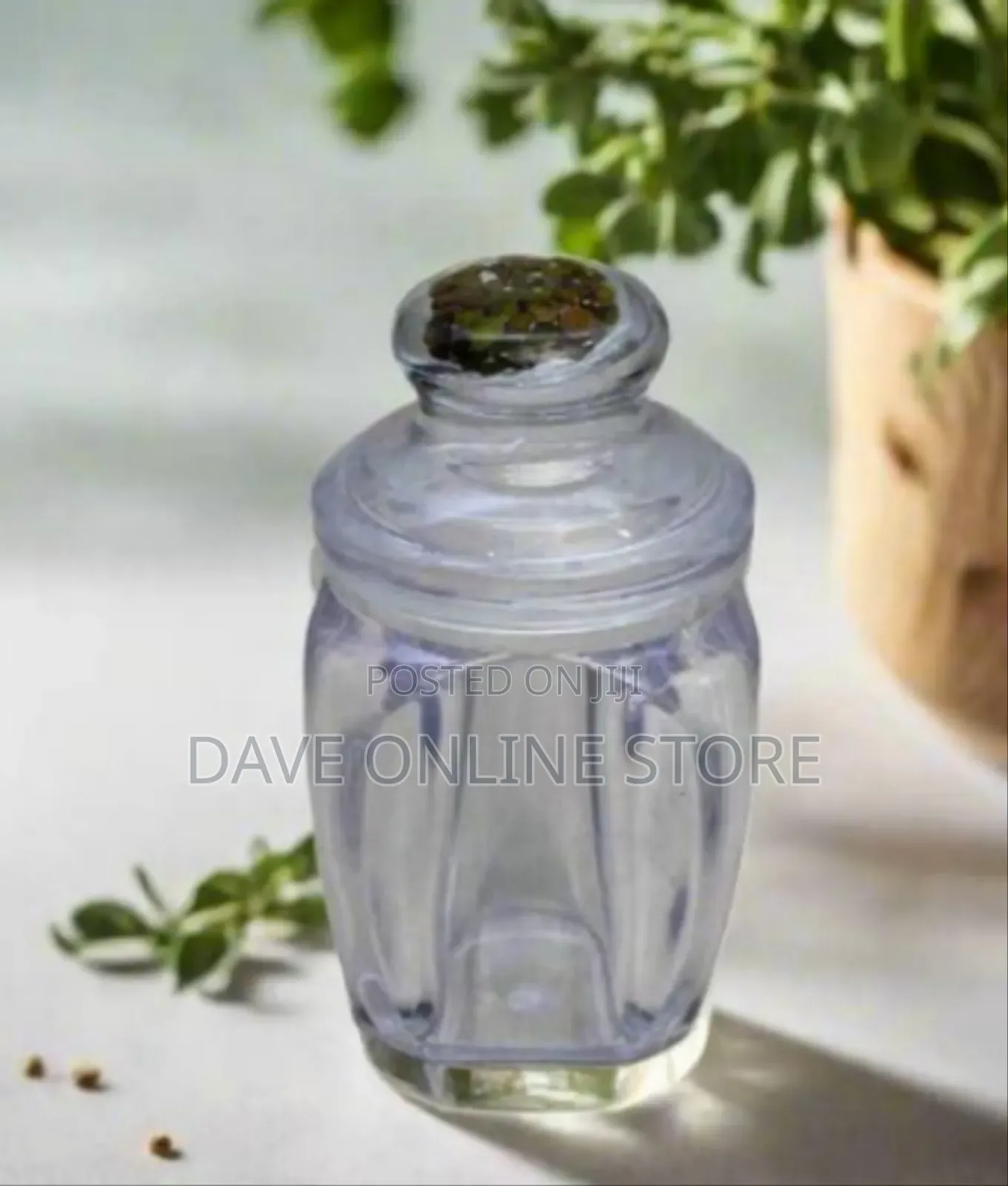 Charming Mini Glass Spice Jar With Decorative Clear Lid