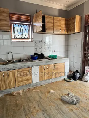 Postconstruction Cleaning Service