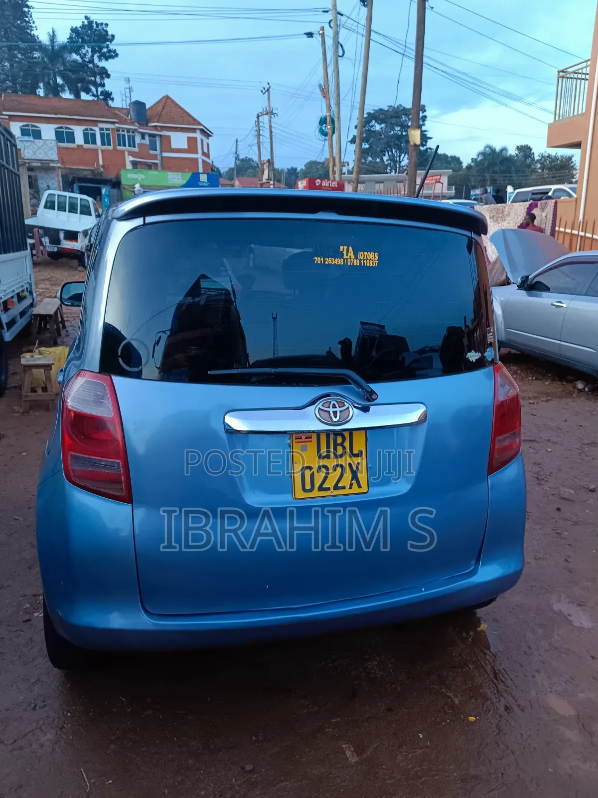 Toyota Ractis 2012 Gray