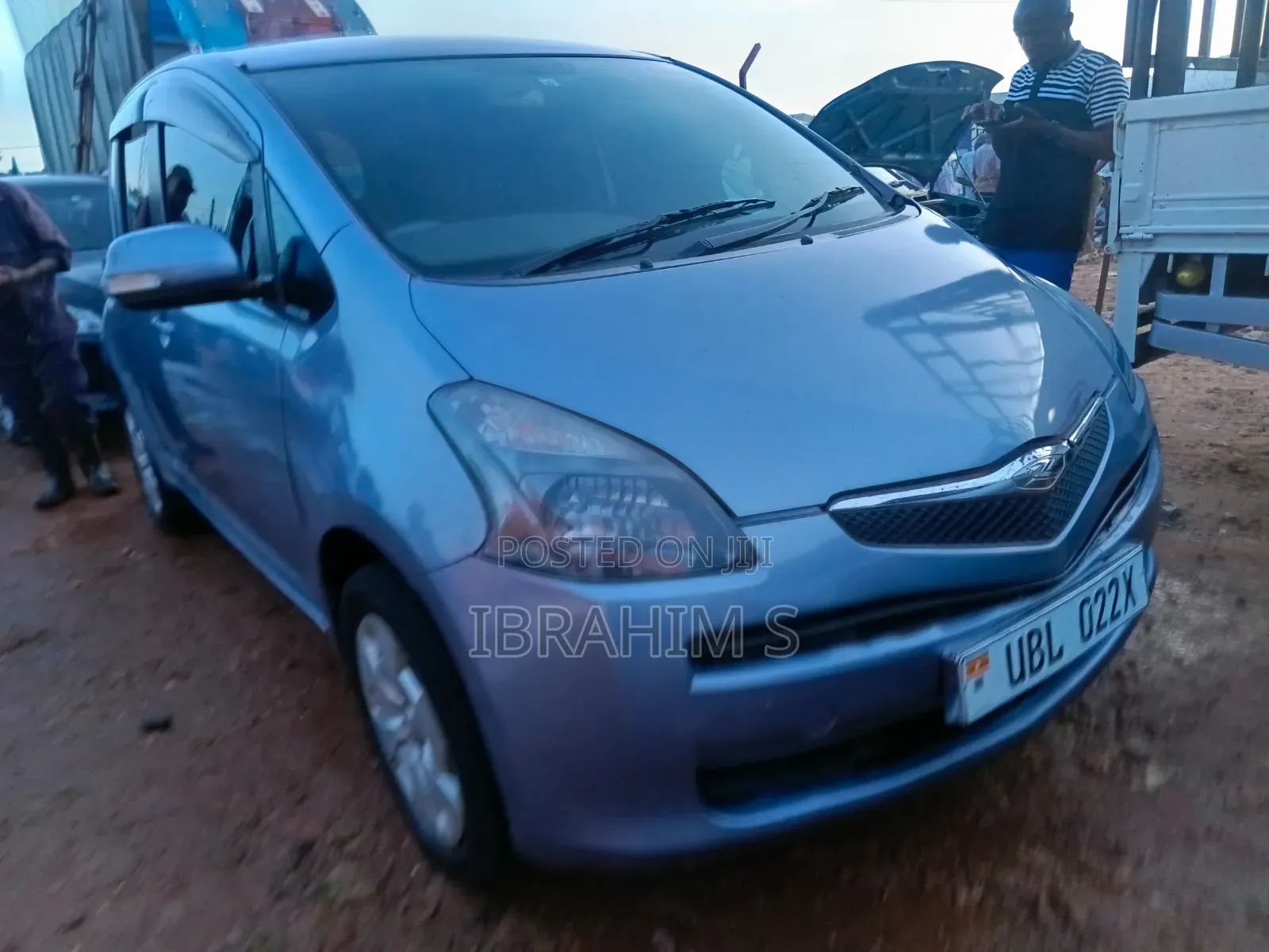 Toyota Ractis 2012 Gray