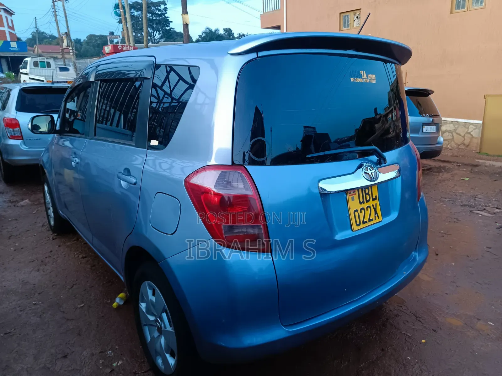 Toyota Ractis 2012 Gray
