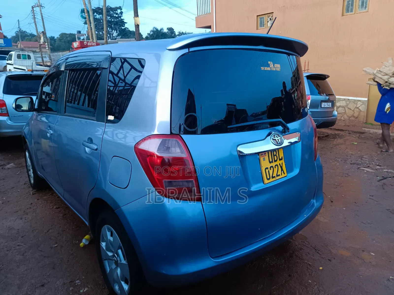 Toyota Ractis 2012 Gray