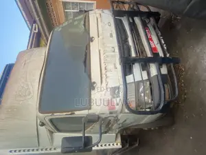 Canter Fuso 2000 White