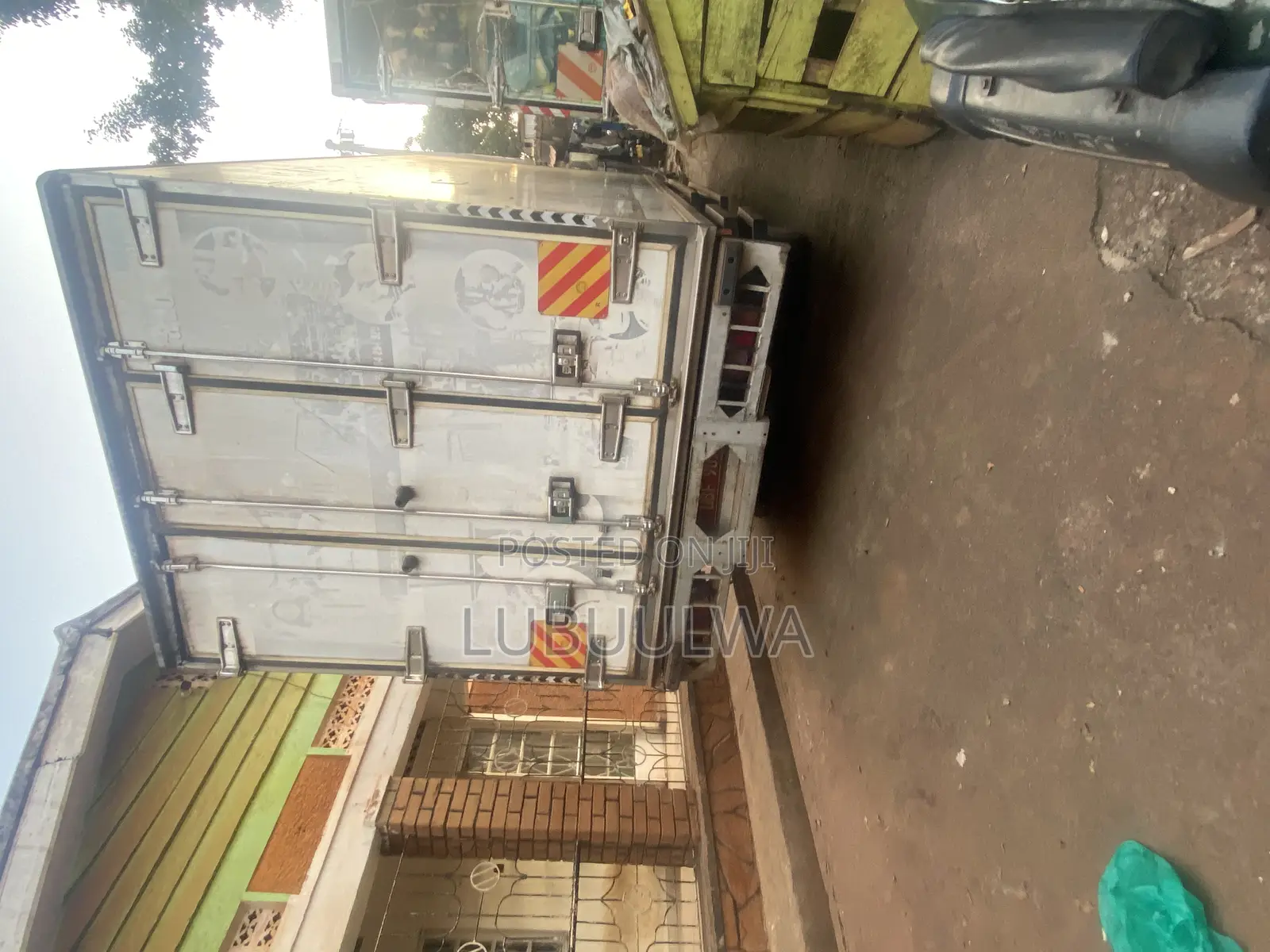 Canter Fuso 2000 White