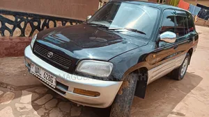 Toyota RAV4 1999 Black