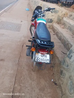 Bajaj Boxer 125 2025 Red