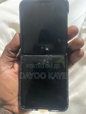 Samsung Galaxy Z Flip4 256 GB Black