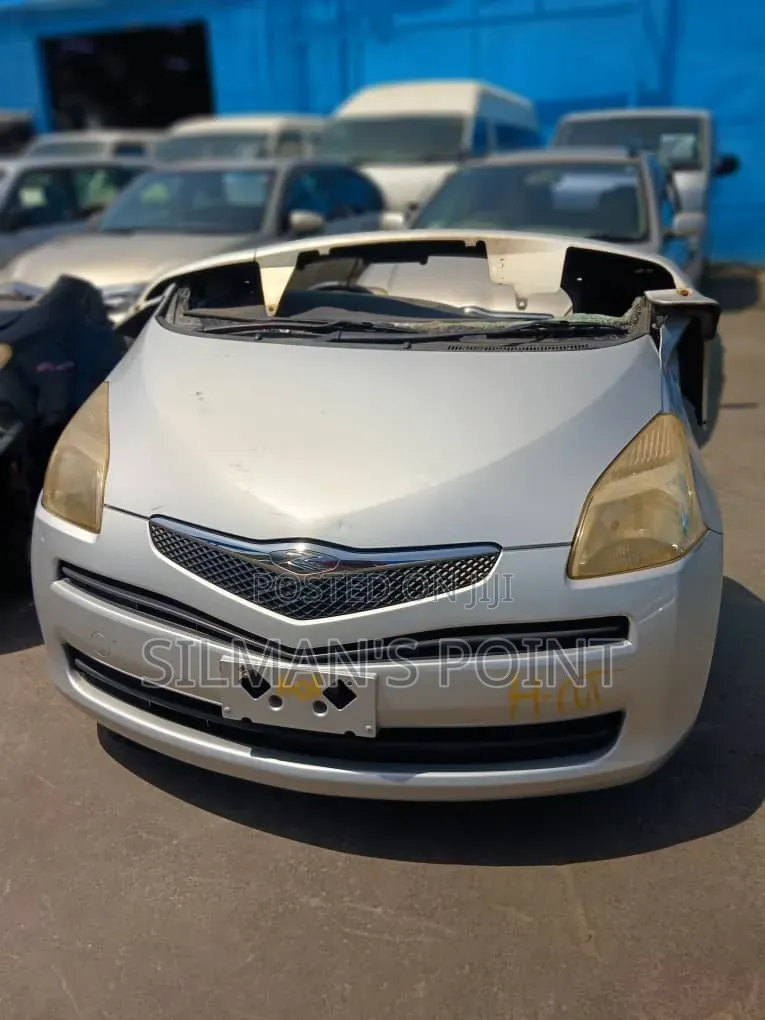 Toyota Ractis Complete Half Cut