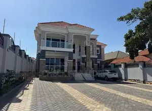 5bdrm Duplex in Muyenga, Makindye for rent